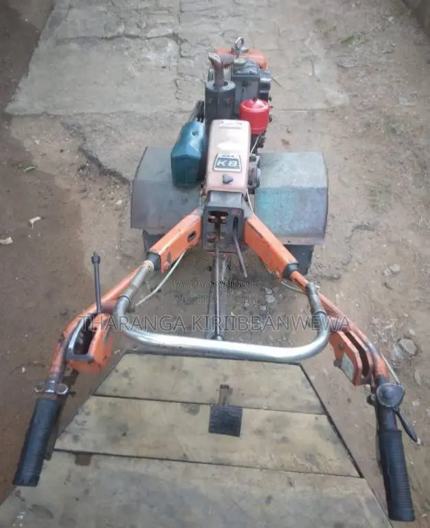 Kubota K8 1998 Tractor (Used)