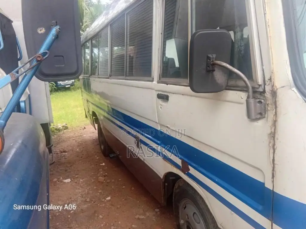 Mitsubishi Rosa 1981 Bus (Used)