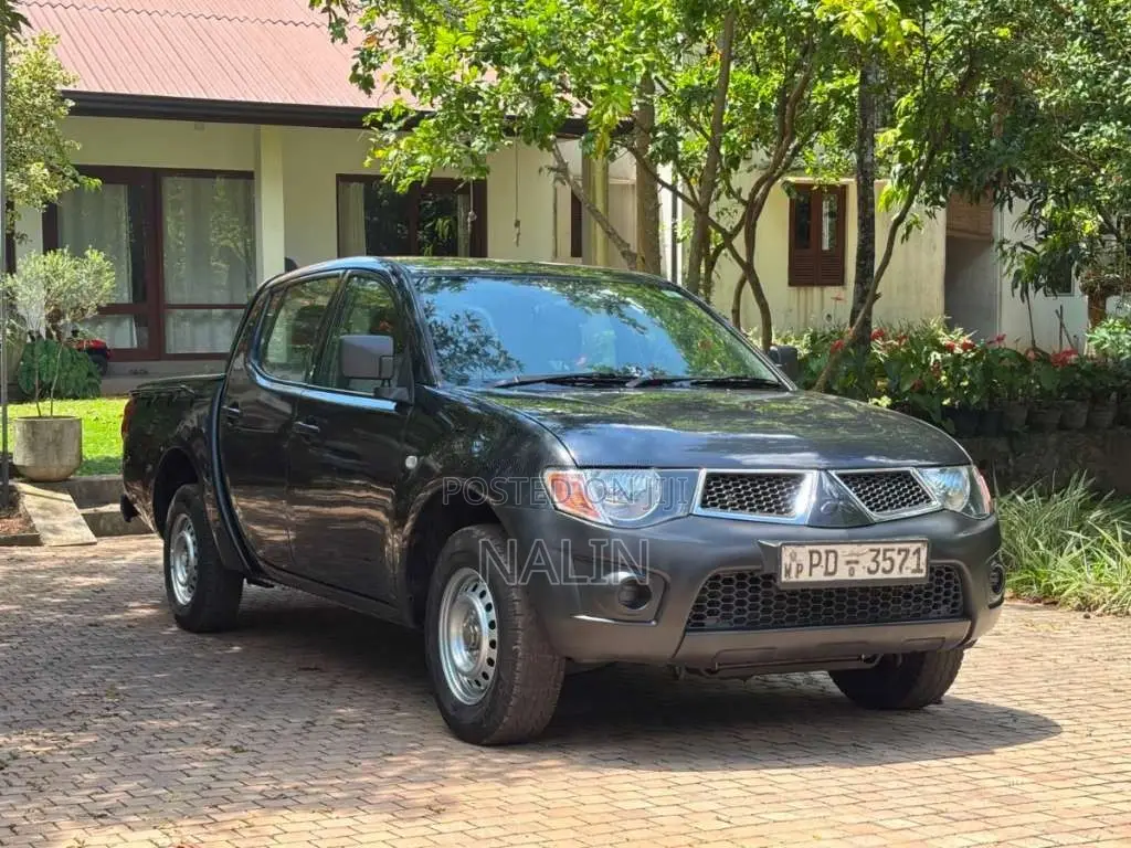 Mitsubishi L200 2011 Pickup (Used)