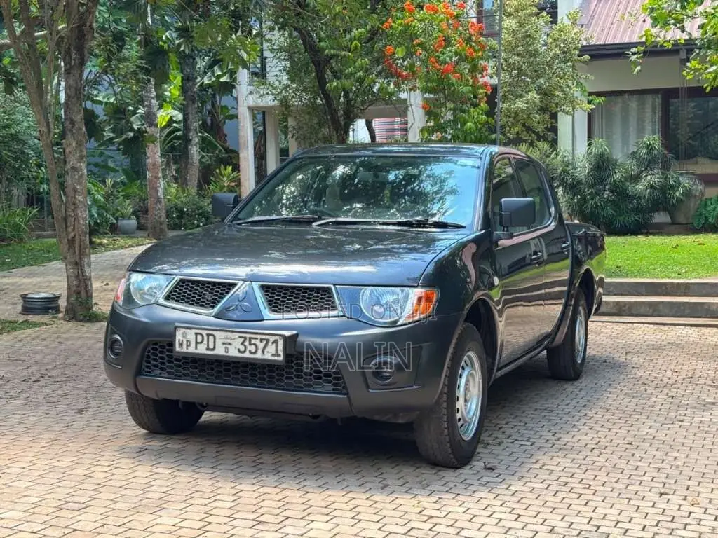 Mitsubishi L200 2011 Pickup (Used)