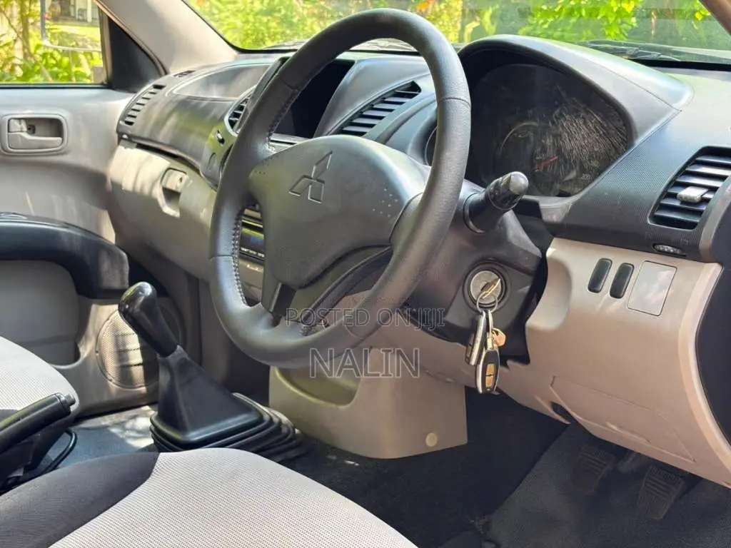 Mitsubishi L200 2011 Pickup (Used)