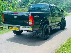 Toyota Hilux 2010 Pickup (Used)