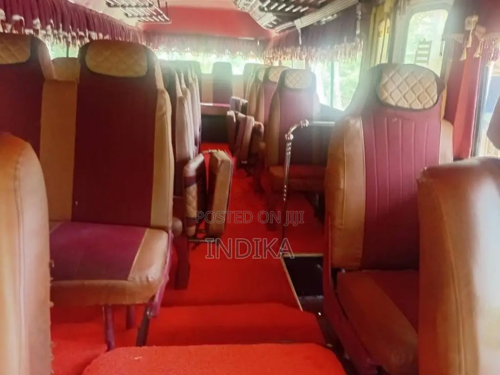 Isuzu Journey 1989 Bus (Used)