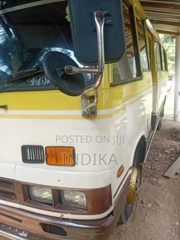 Isuzu Journey 1989 Bus (Used)