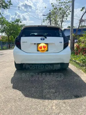 Toyota Aqua 2013 Car (Used)