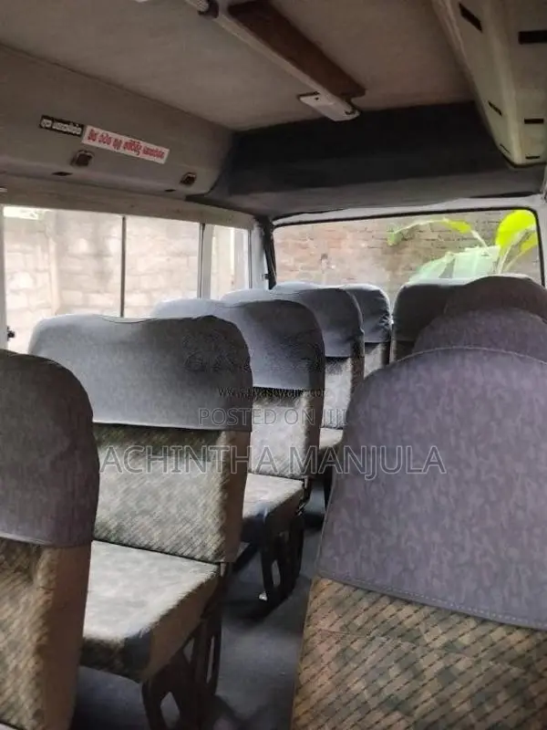 Isuzu Journey 1991 Bus (Used)