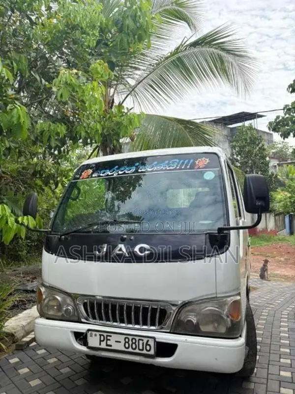 JAC Single Wheel 2012 Crew Cab (Used)