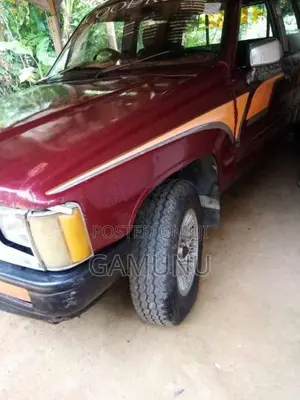 Toyota Hilux 1987 Pickup (Used)