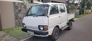 Toyota CrewCab 1985 Crew Cab (Used)