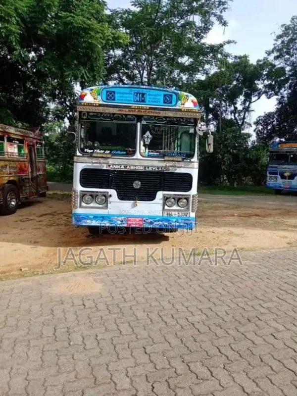 Ashok-Leyland Leyland 2006 Bus (Used)