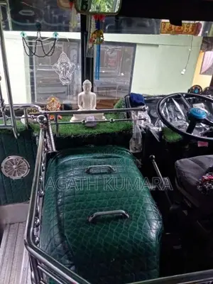 Ashok-Leyland Leyland 2006 Bus (Used)