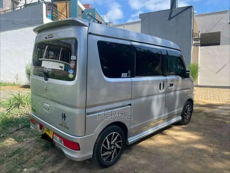 Suzuki Every Wagon 2016 Van (Used)