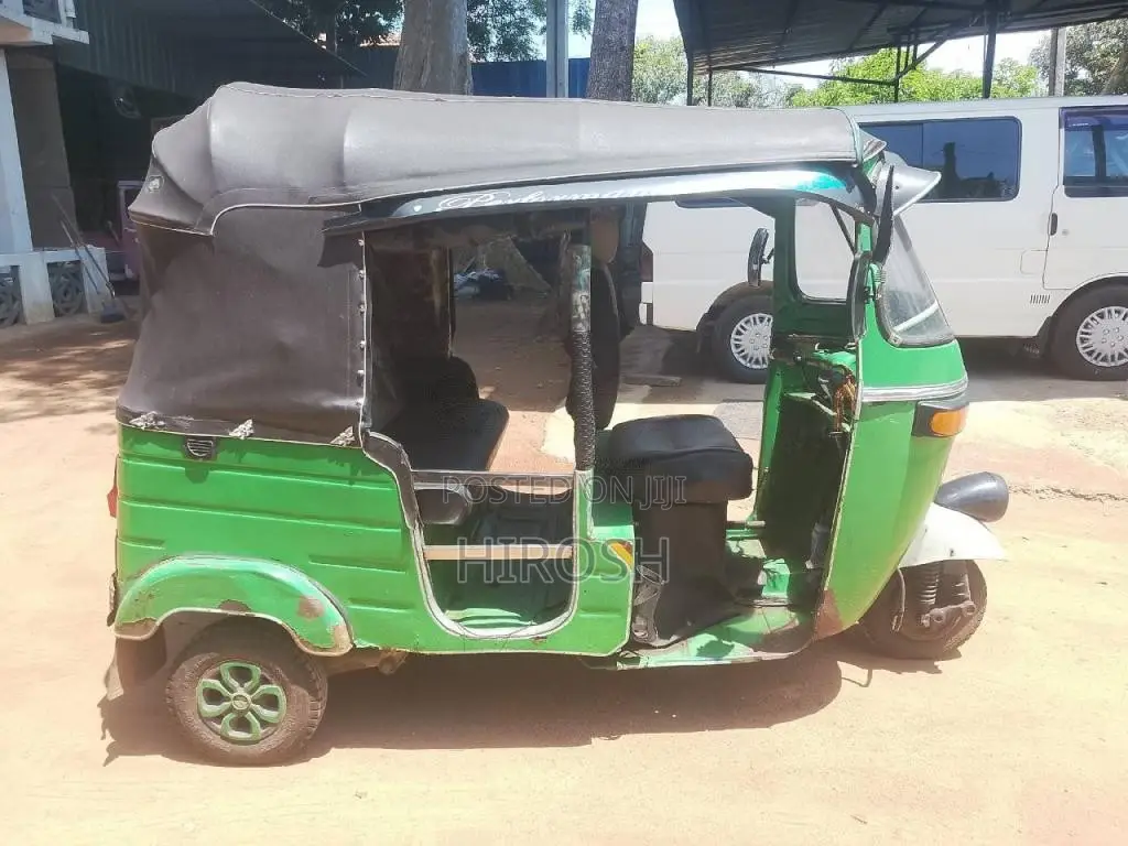 Bajaj 2 Stroke 2005 Three Wheel (Used)