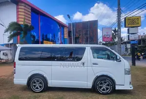 Toyota KDH 2014 Van (Used)