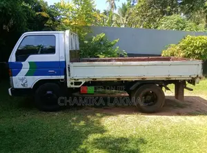 Mazda 105 1995 Lorry (Used)