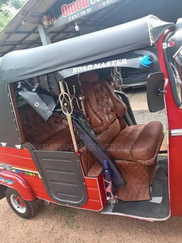 Bajaj RE 2002 Three Wheel (Used)