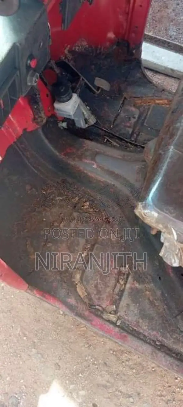 Bajaj 4 Stroke 2010 Three Wheel (Used)