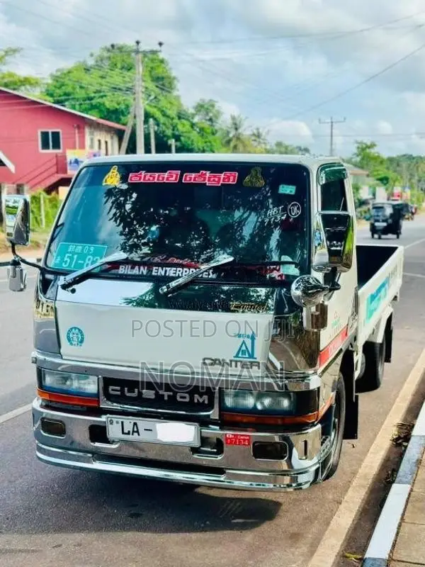 Mitsubishi Canter 2005 Lorry (Used)