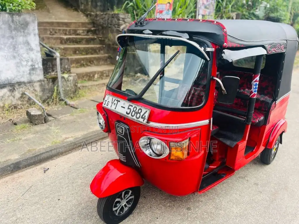 Bajaj 4 Stroke 2011 Three Wheel (Used)