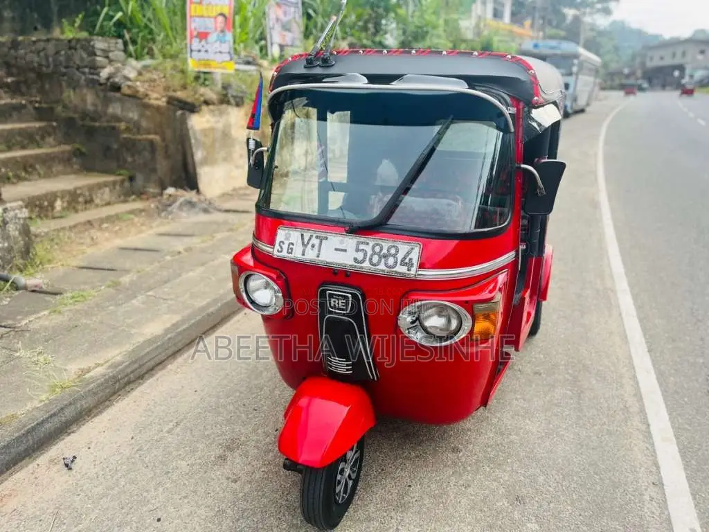 Bajaj 4 Stroke 2011 Three Wheel (Used)