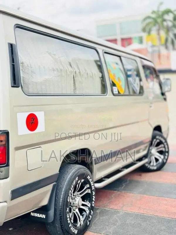 Nissan Caravan 1993 Van (Used)
