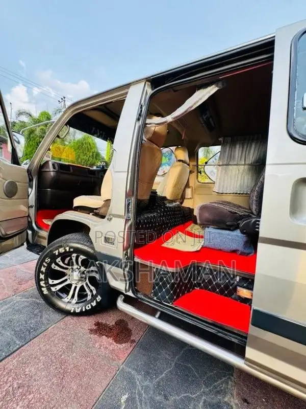 Nissan Caravan 1993 Van (Used)