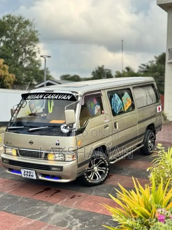 Nissan Caravan 1993 Van (Used)