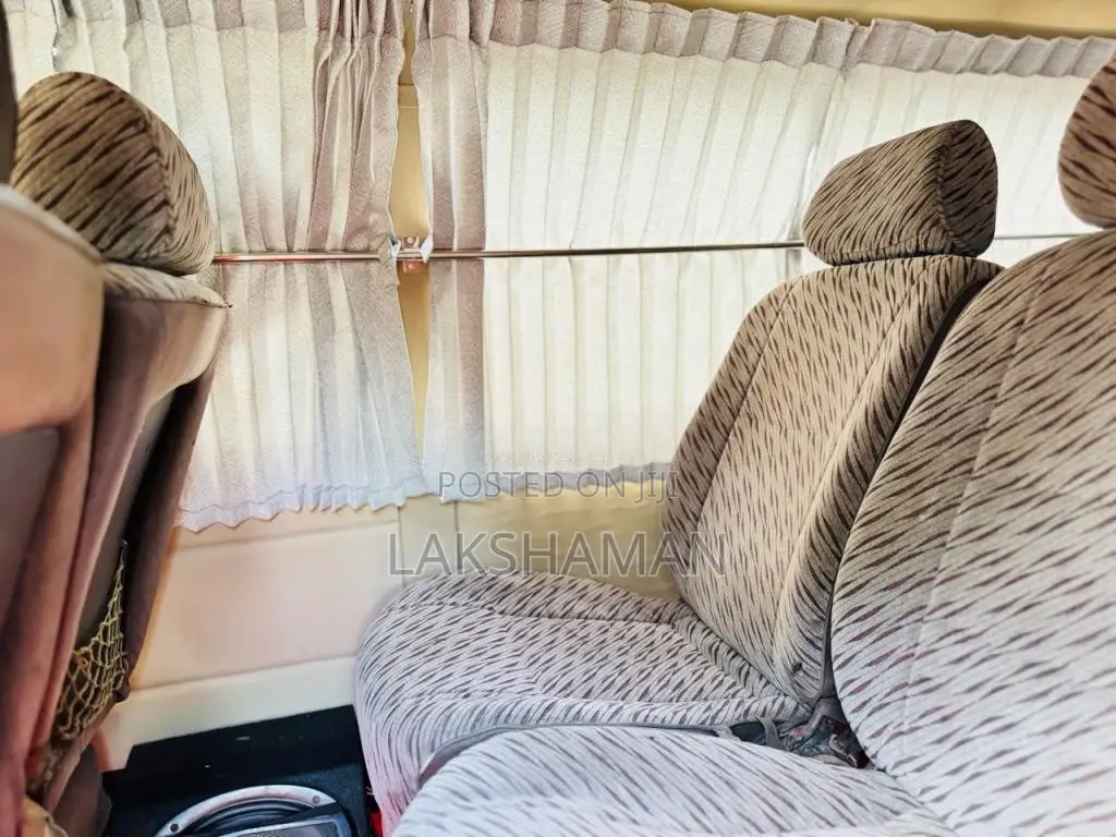 Nissan Caravan 1993 Van (Used)
