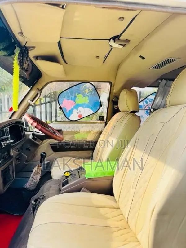 Nissan Caravan 1993 Van (Used)