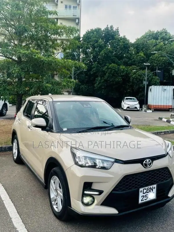 Toyota Raize 2024 SUV (Used)