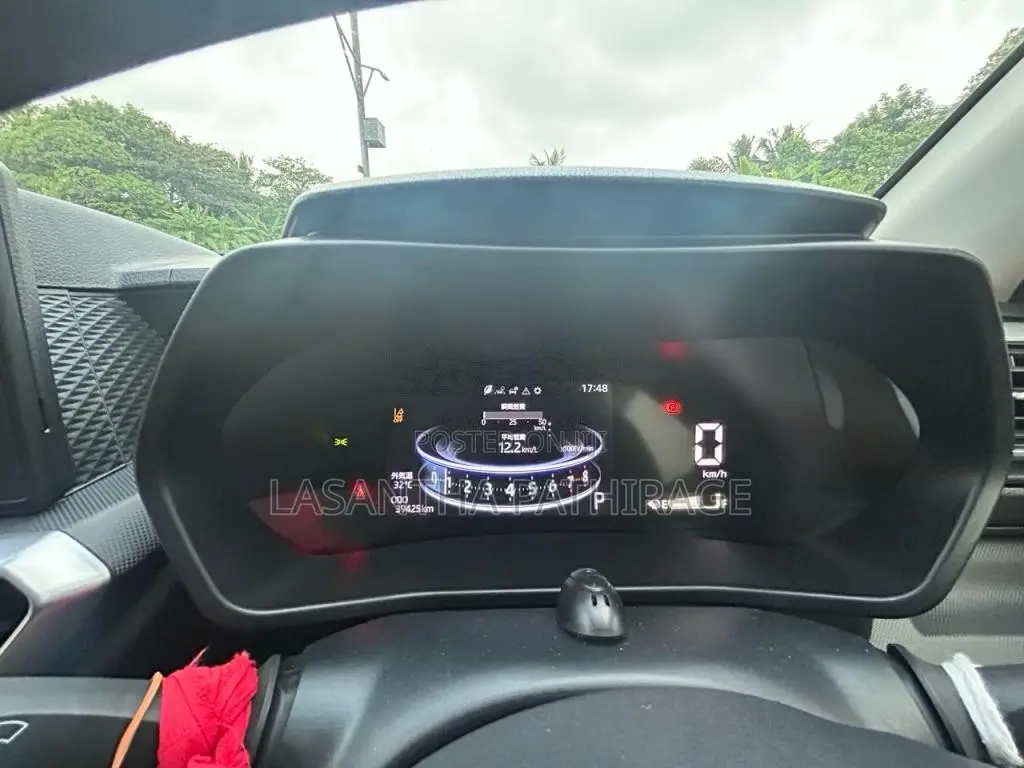 Toyota Raize 2024 SUV (Used)