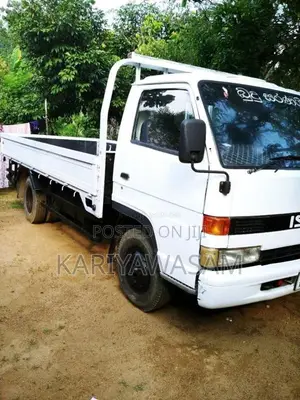 Isuzu ELF 1992 Lorry (Used)