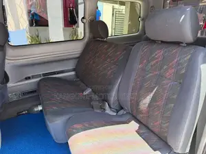 Toyota Noah 2005 Van (Used)