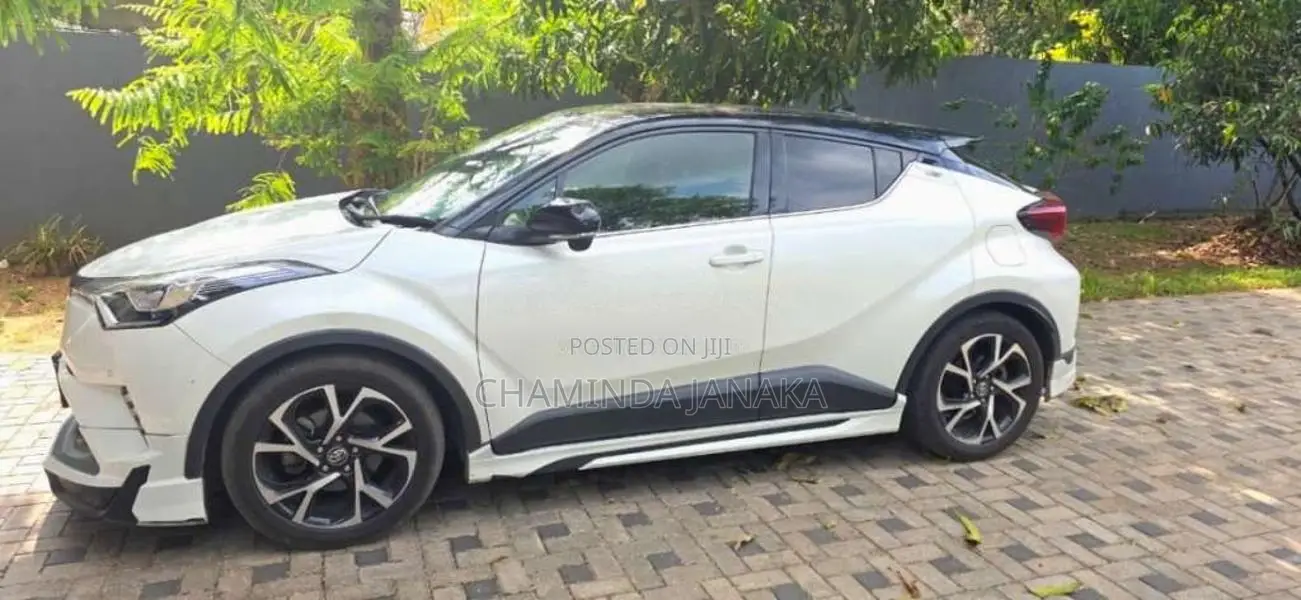 Toyota CHR 10 2018 SUV (Used)