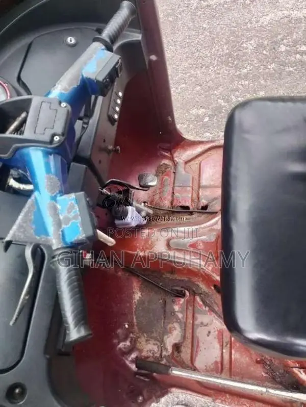 Bajaj 4 Stroke 2013 Three Wheel (Used)