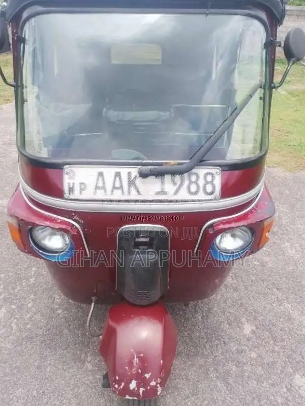 Bajaj 4 Stroke 2013 Three Wheel (Used)