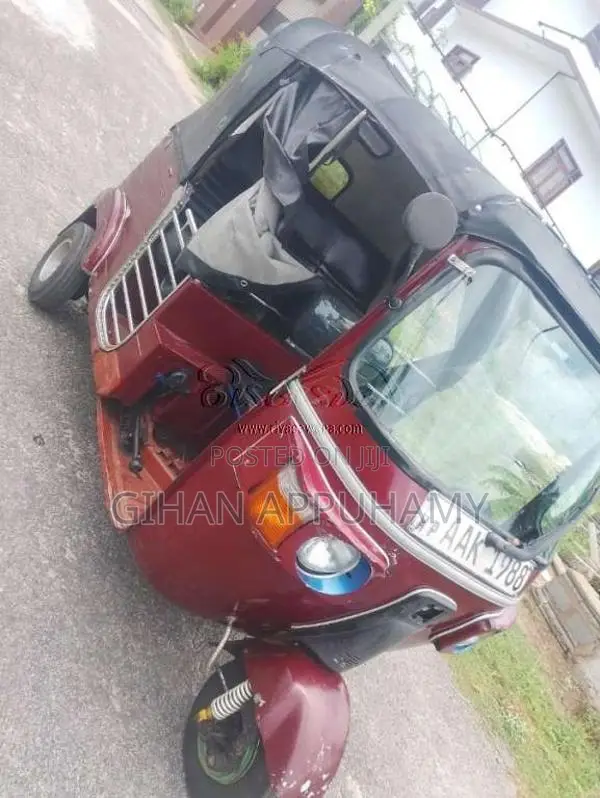 Bajaj 4 Stroke 2013 Three Wheel (Used)