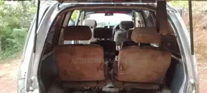 Nissan Serena 1994 Van (Used)