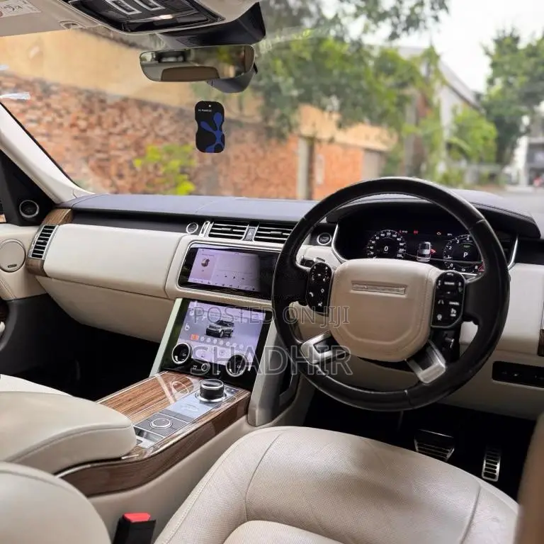 Range-Rover Vogue P400e SE 2018 SUV (Used)