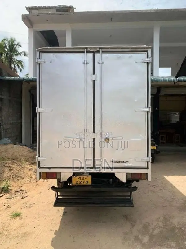 Isuzu Elf 250 1984 Lorry (Used)