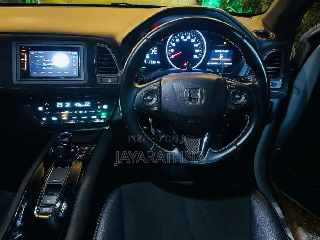 Honda Vezel RS Sensing 2018 SUV (Used)