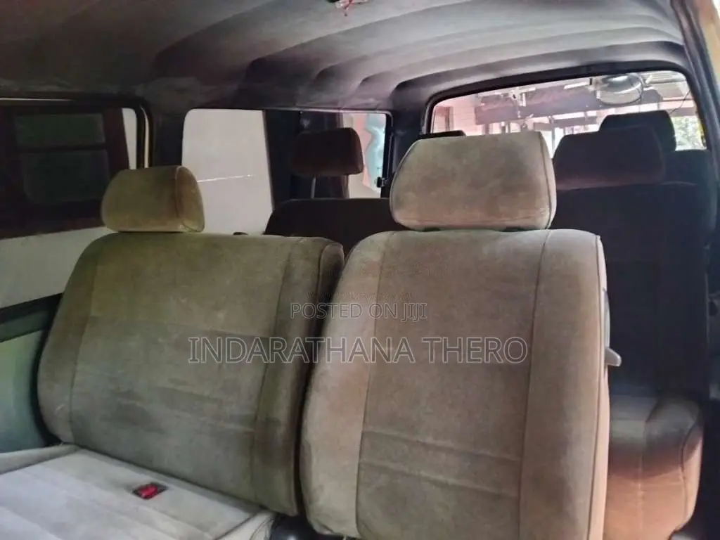 Toyota Hilux LH113 1994 Van (Used)