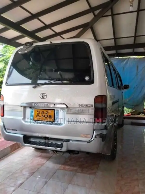 Toyota Hilux LH113 1994 Van (Used)