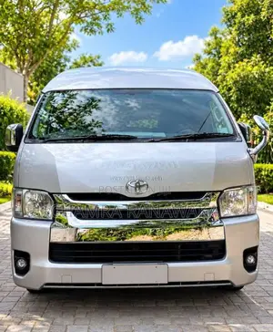 Toyota KDH 2025 Van (Used)