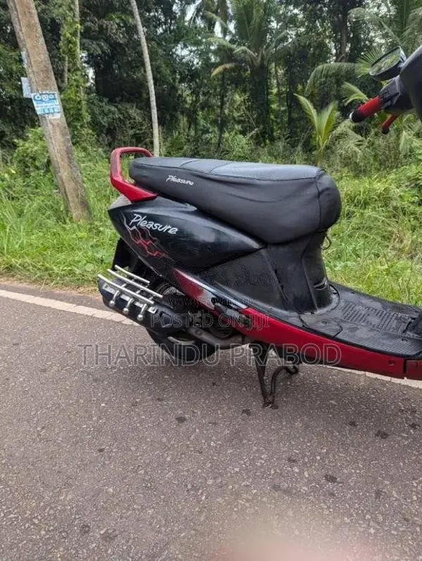 Hero Pleasure 2010 Motorbike (Used)