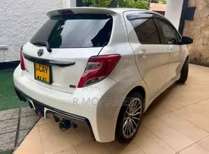 Toyota Vitz 2015 Car (Used)