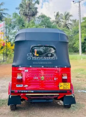 Bajaj RE 205 2013 Three Wheel (Used)