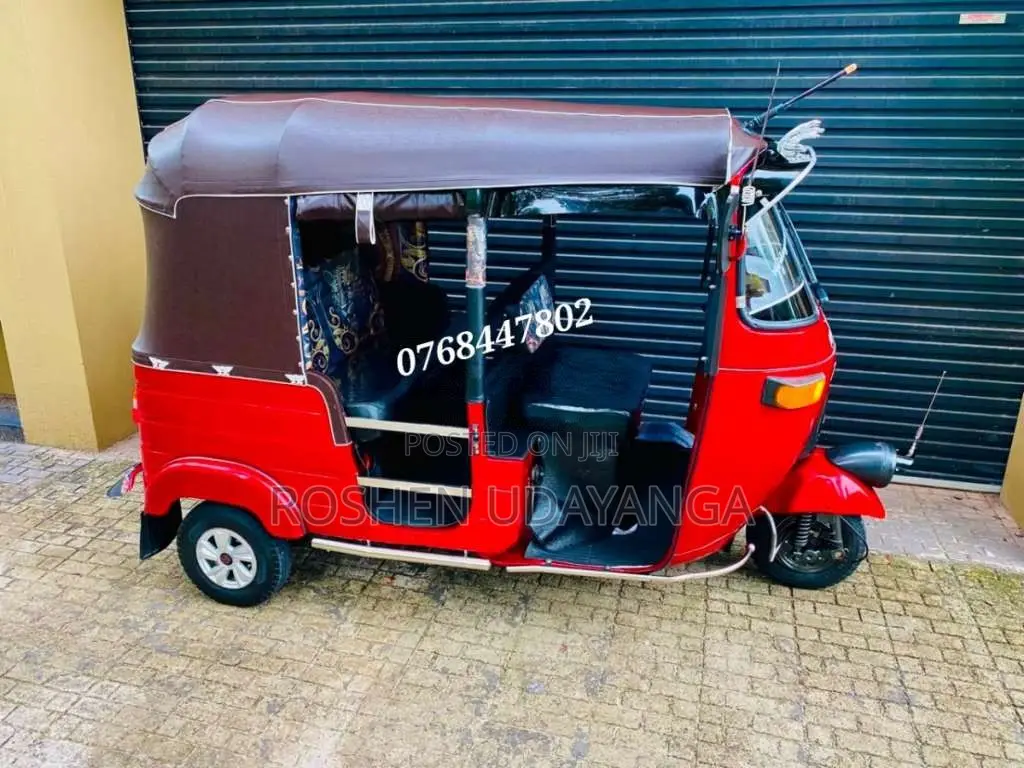 Bajaj 2 Stroke 2004 Three Wheel (Used)