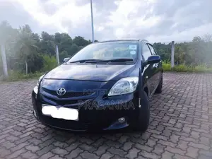 Toyota Yaris 2009 Car (Used)