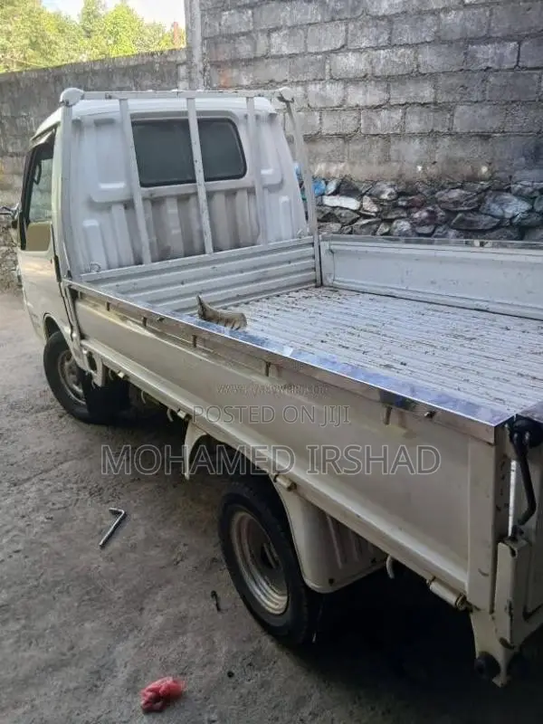 Mazda SE28T Bongo 1998 Lorry (Used)
